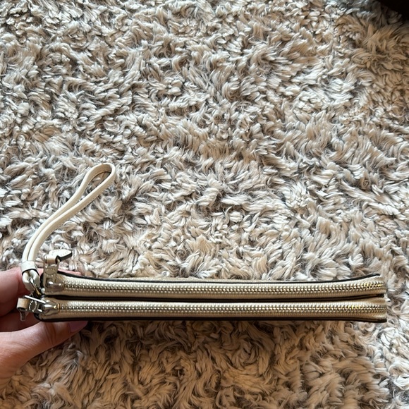 Coach Double Wristlet - Picture 4 of 8